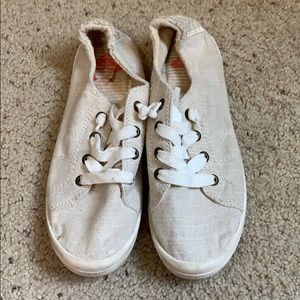 Roxy slip on sneakers